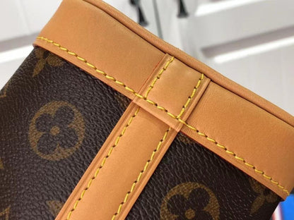 Arco Top Handle Bag