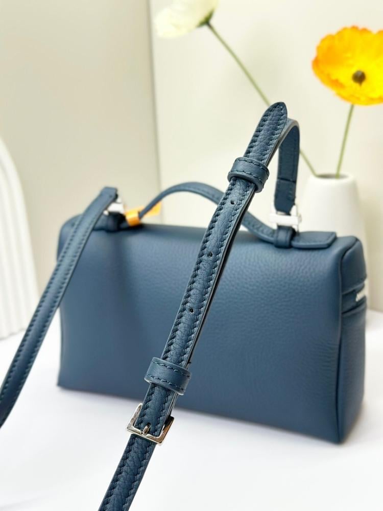 Italian-Inspired Luxury Calfskin Shoulder Bag