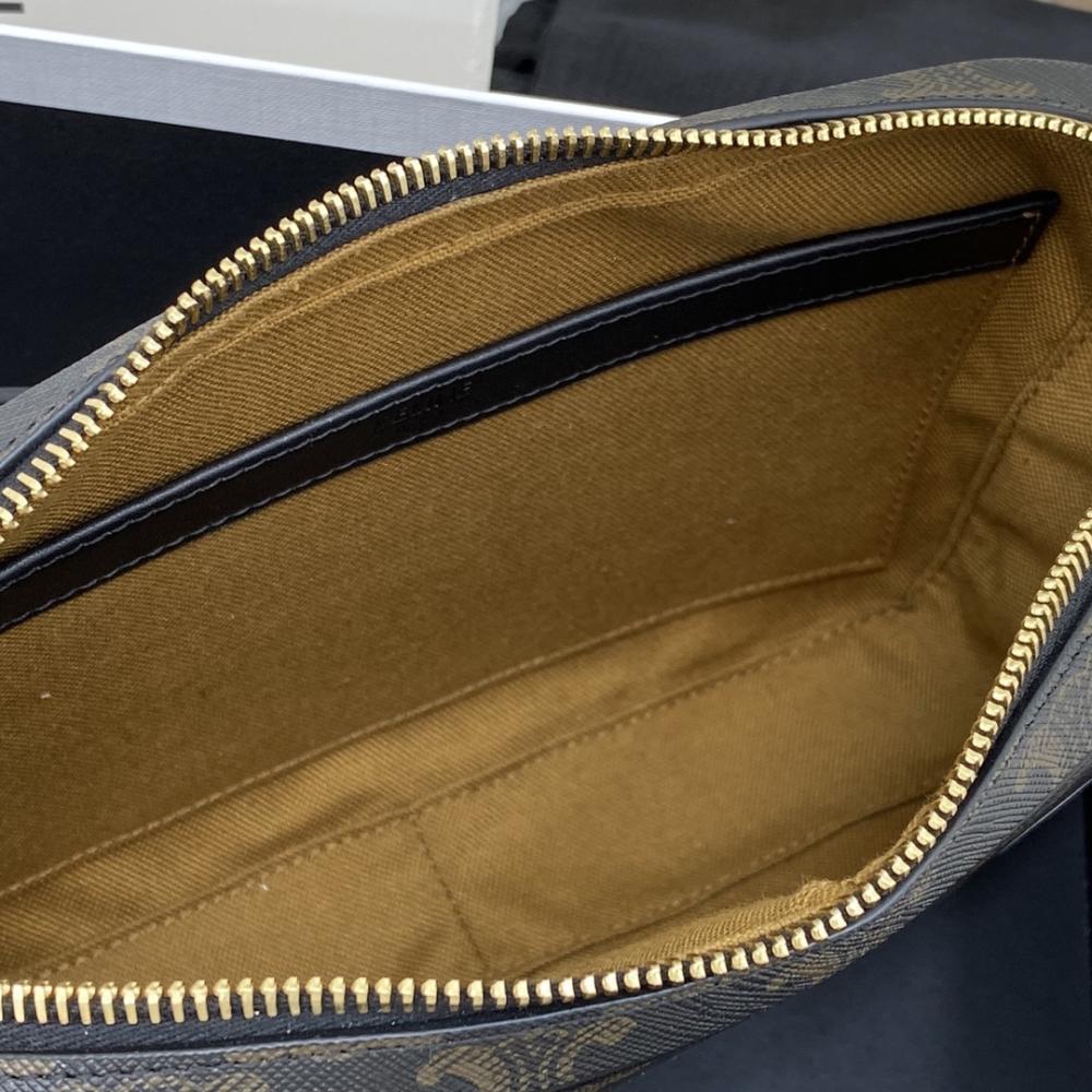 Classic Shoulder Bag