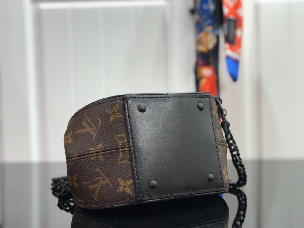 Elegant Shoulder Bag