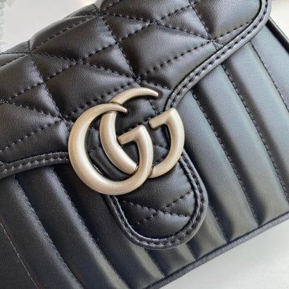 Elegant Top Handle Bag – Limited Edition