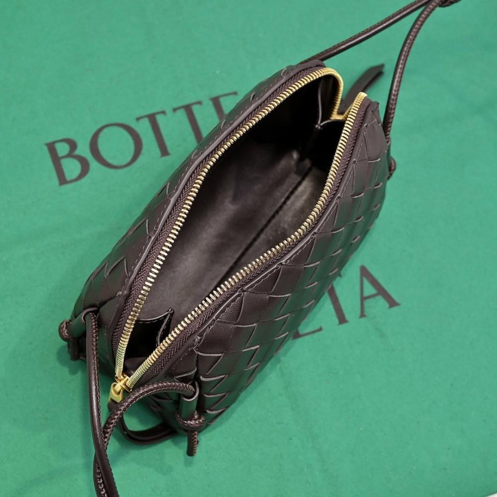 Classic Leather Shoulder Bag – Special Edition