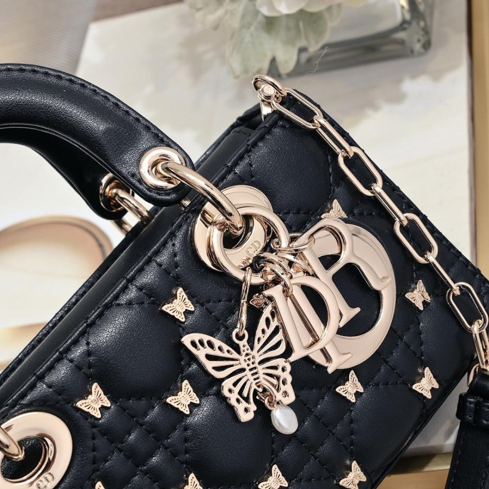 Italian-Inspired Elegant Shoulder Bag