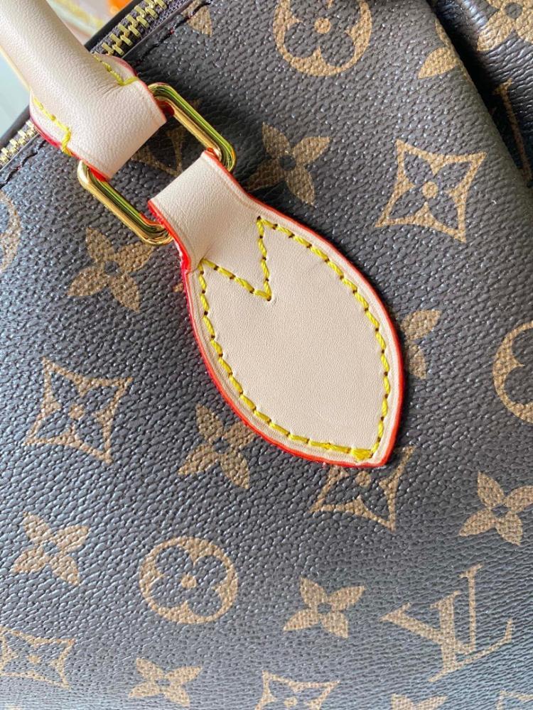 Italian-Inspired Luxury Leather Crossbody Bag