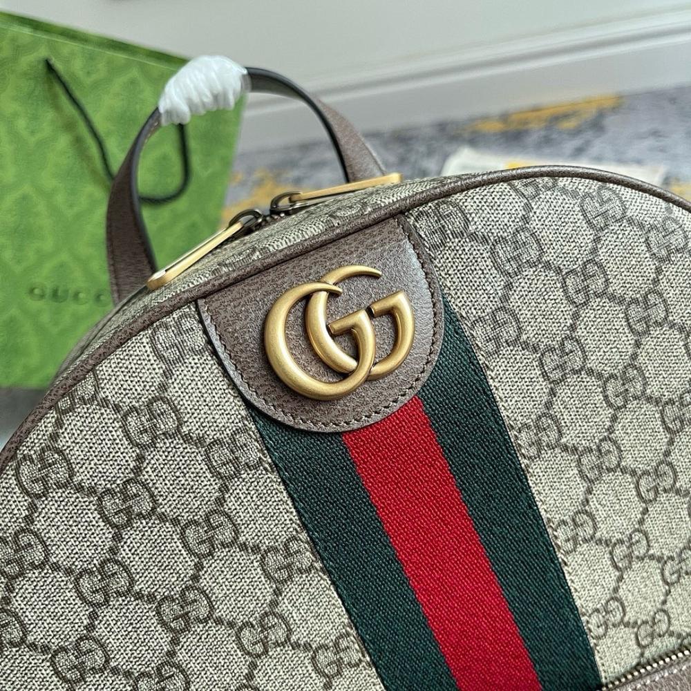 Modern Italian-Inspired Shoulder Bag