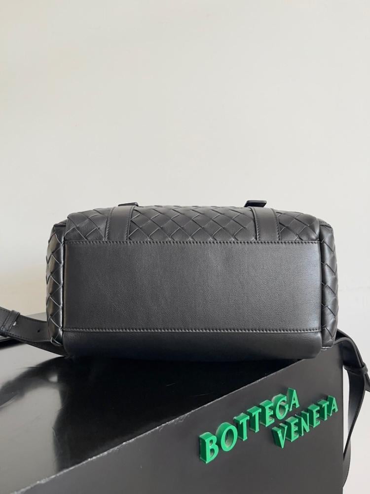 Italian-Inspired Luxury Calfskin Shoulder Bag
