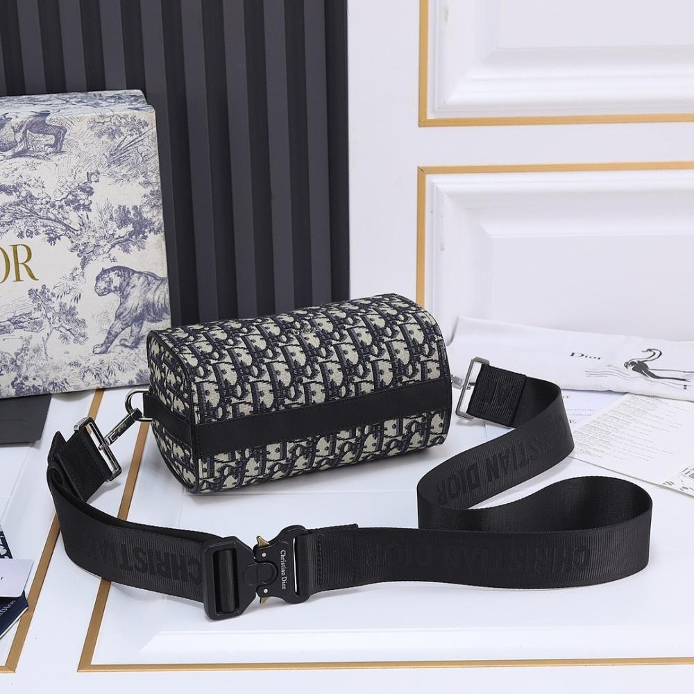 Modern Elegant Grey Leather Shoulder Bag