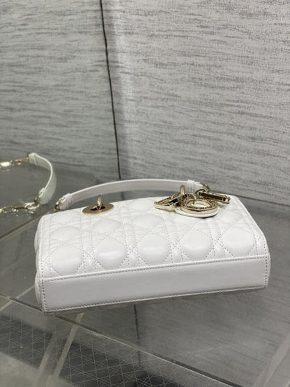 Elegant Leather Top Handle Bag