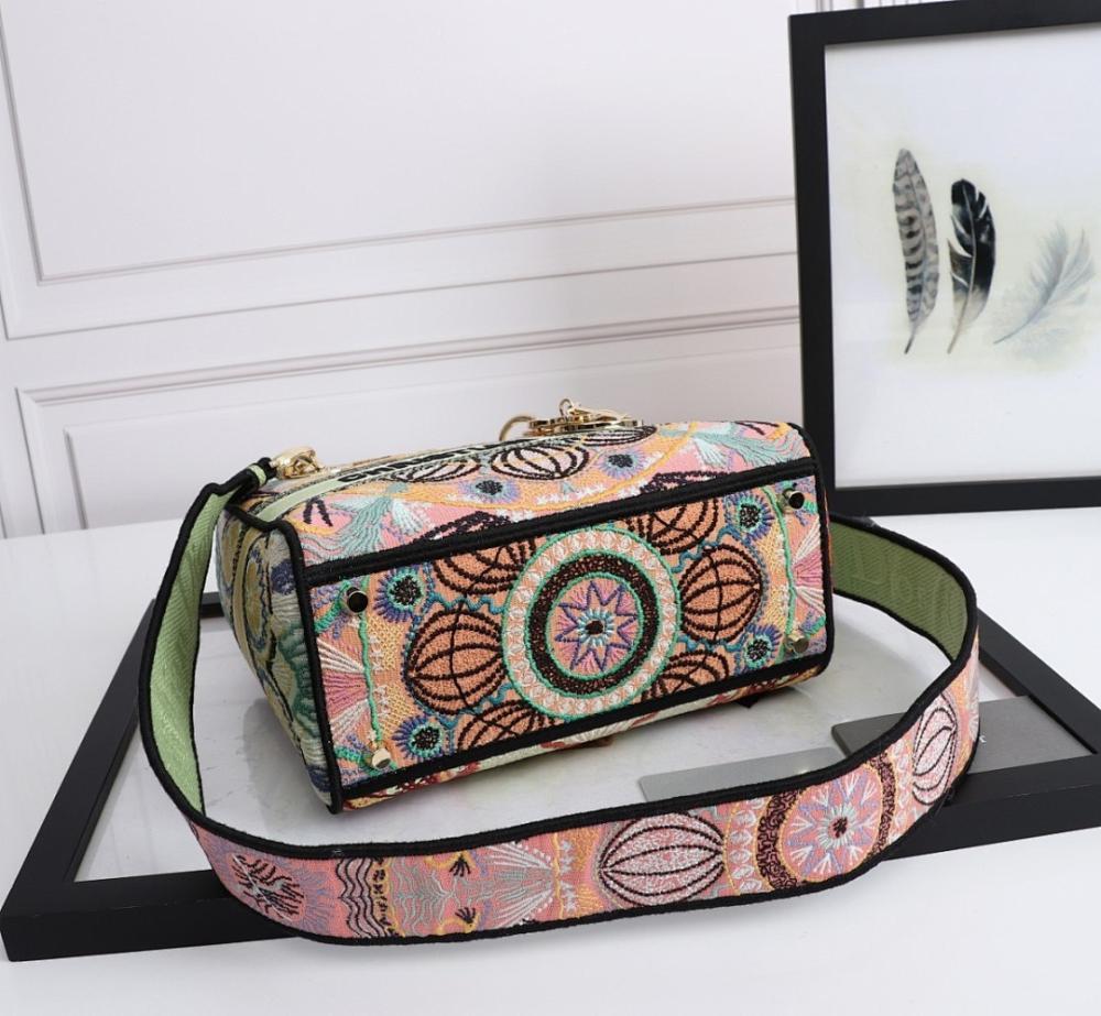 Modern Gold Embroidered Shoulder Bag – Limited Edition