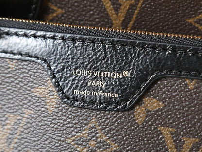 Neverfull Monogram Lambskin Shoulder Bag