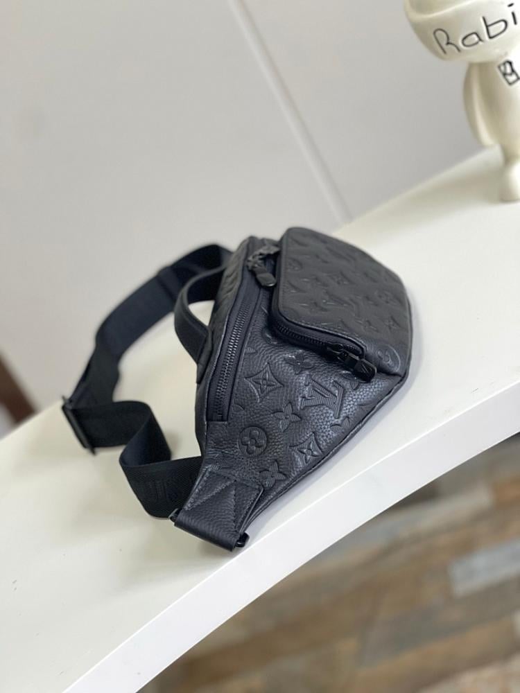 Elegant Leather Shoulder Bag – Special Edition