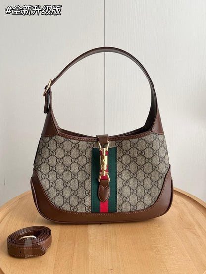 Modern Refined Leather Shoulder Bag