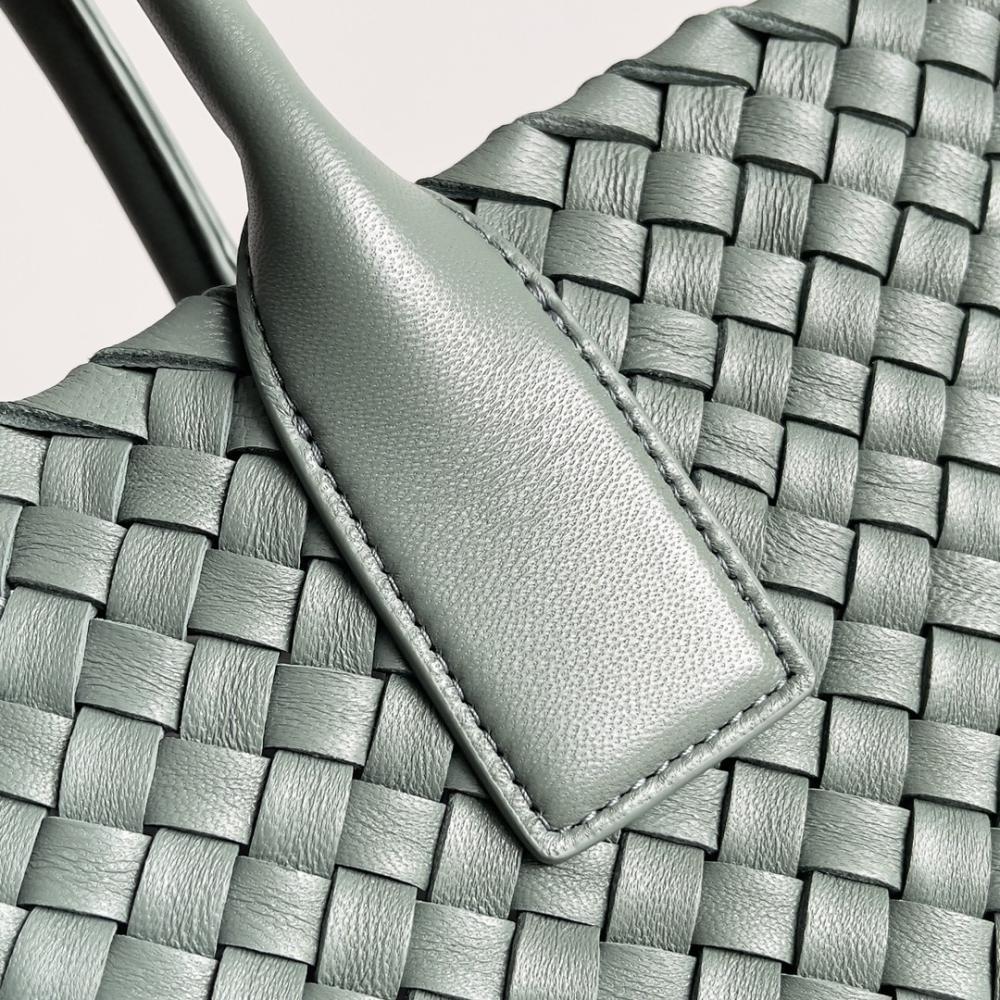 Classic Leather Shoulder Bag