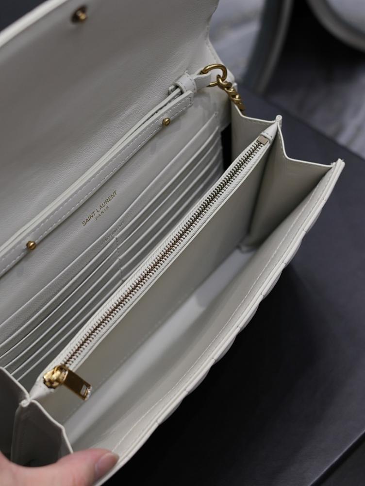 Modern Refined Lambskin Shoulder Bag