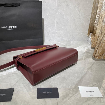 Manhattan Leather Shoulder Bag