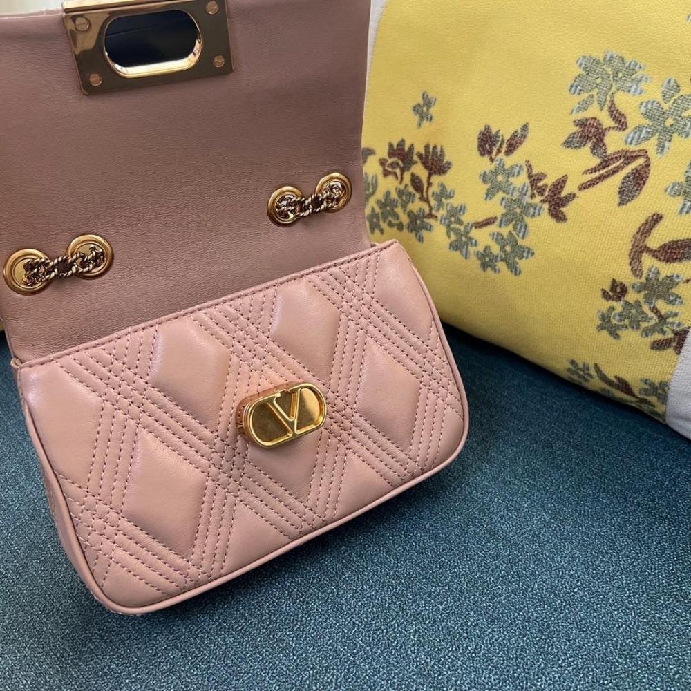 Italian-Inspired Stylish Gold Quilted Leather Shoulder Bag