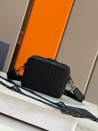 Elegant Refined Black Quilted Calfskin Crossbody Bag