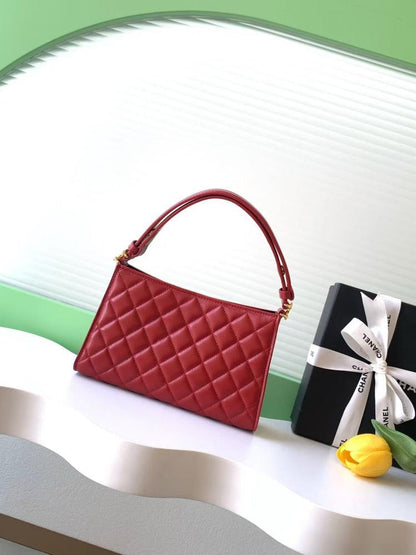 Classic Shoulder Bag
