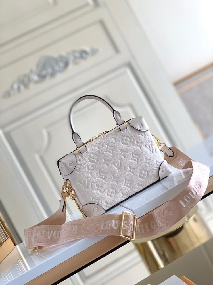 Modern Refined Shoulder Bag