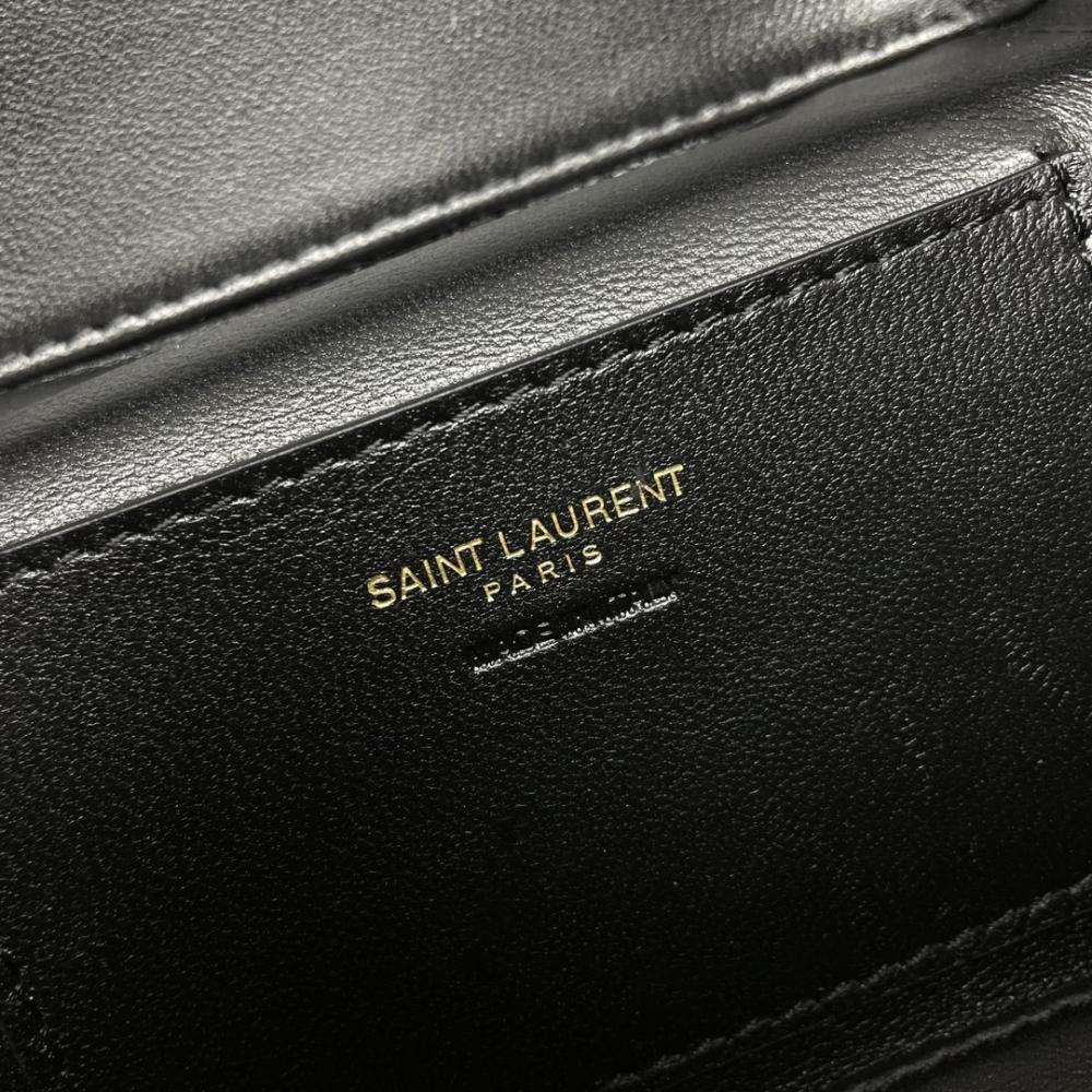 Classic Shoulder Bag