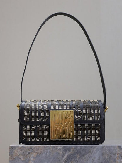 Elegant Shoulder Bag