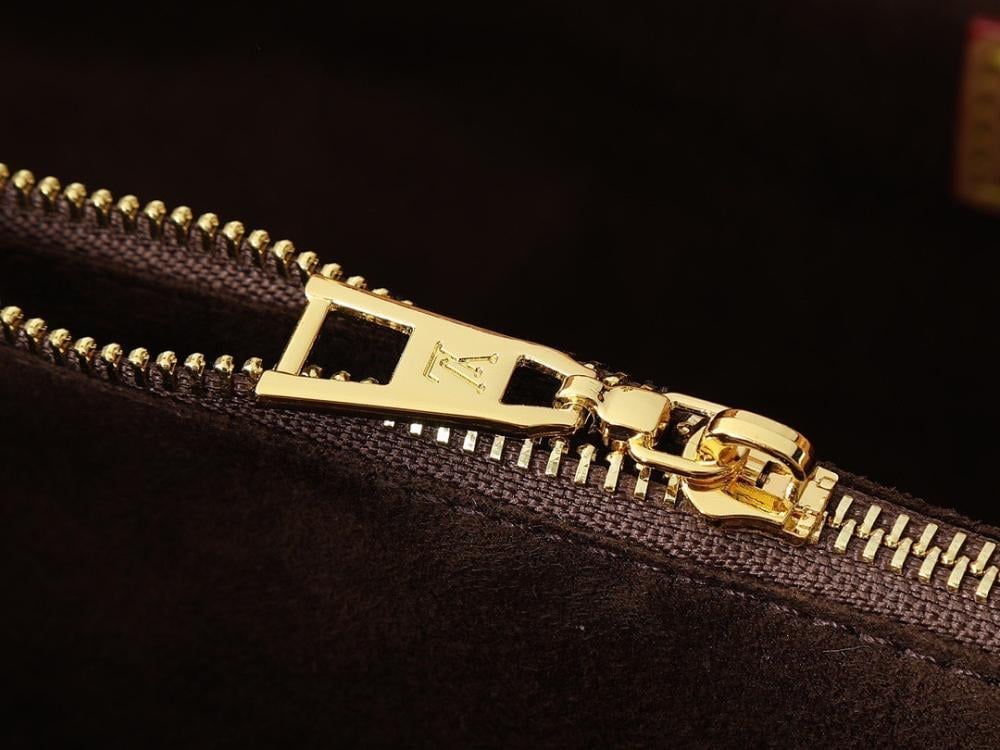 Elegant Stylish Leather Bag – Special Edition