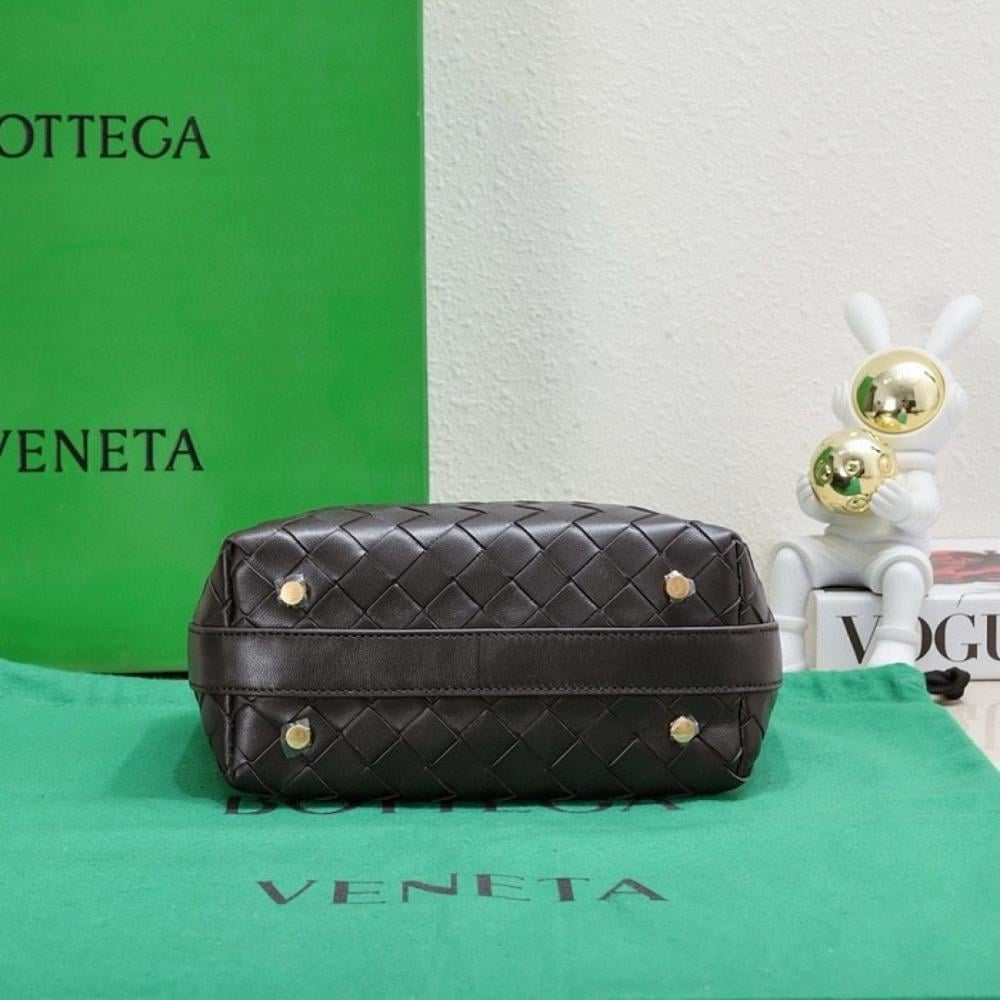 Modern Stylish Gold Woven Lambskin Shoulder Bag