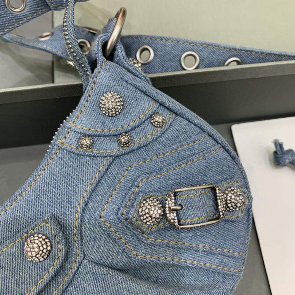 Modern Shoulder Bag