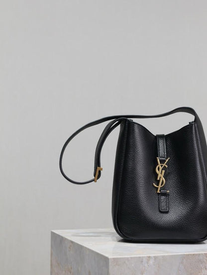 Alma Leather Shoulder Bag