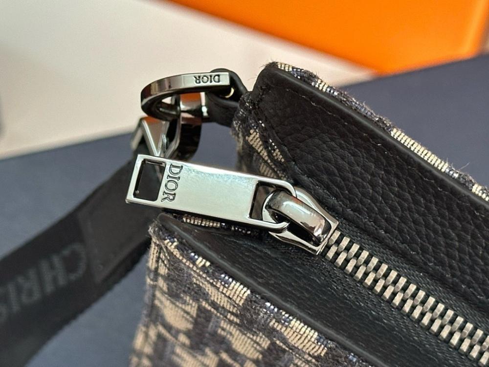Stylish Refined Printed Calfskin Crossbody Bag
