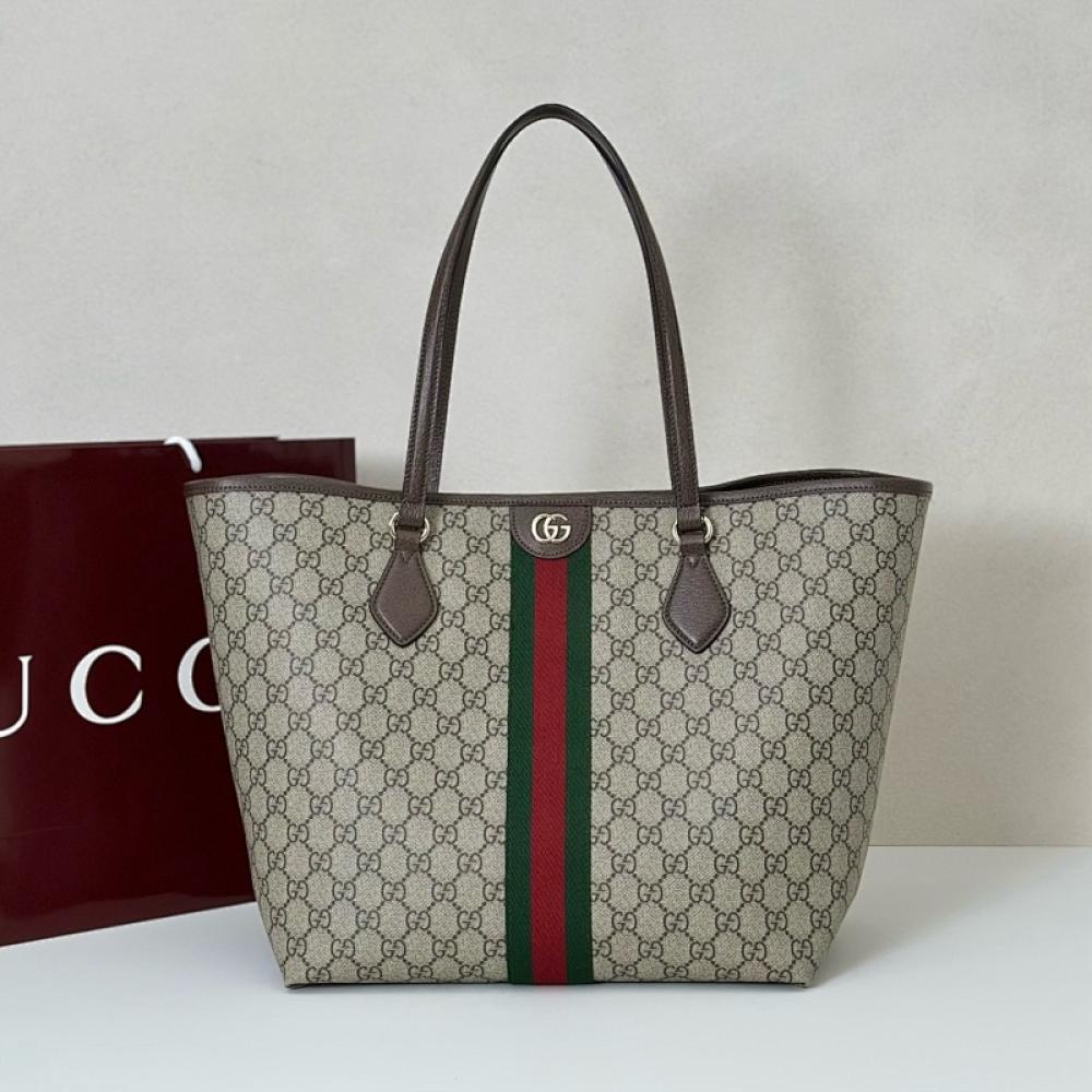 Classic Shoulder Bag