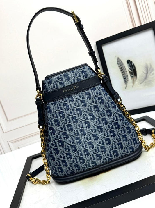 Italian-Inspired Elegant Blue Leather Bucket Bag