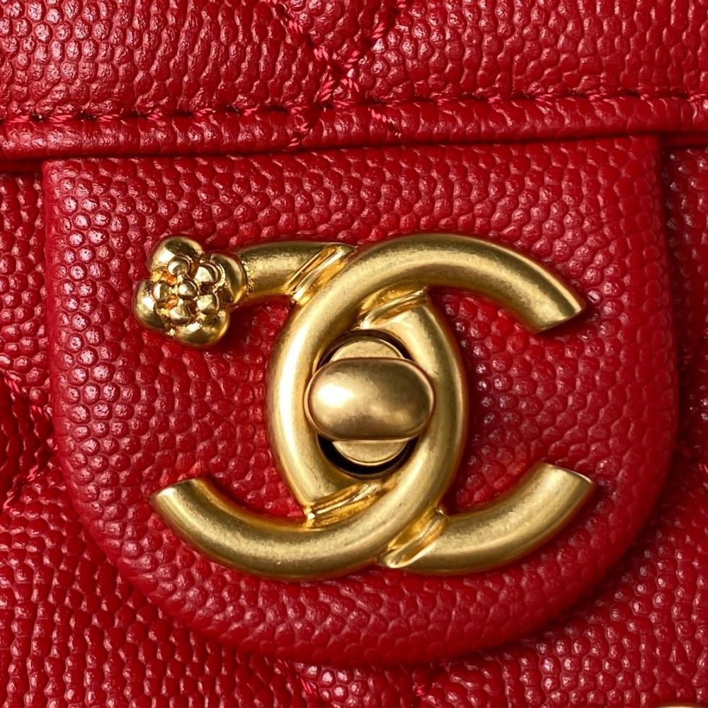 Classic Shoulder Bag