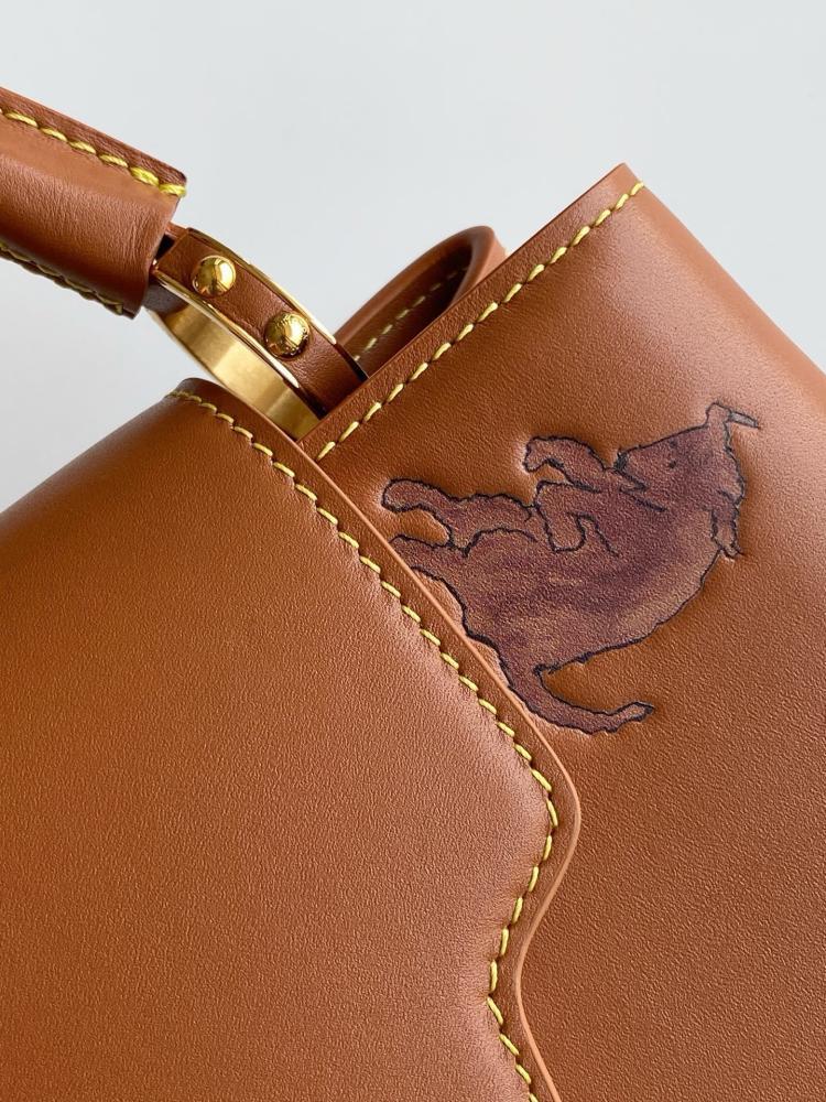 Classic Shoulder Bag