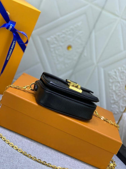 Modern Stylish Leather Crossbody Bag