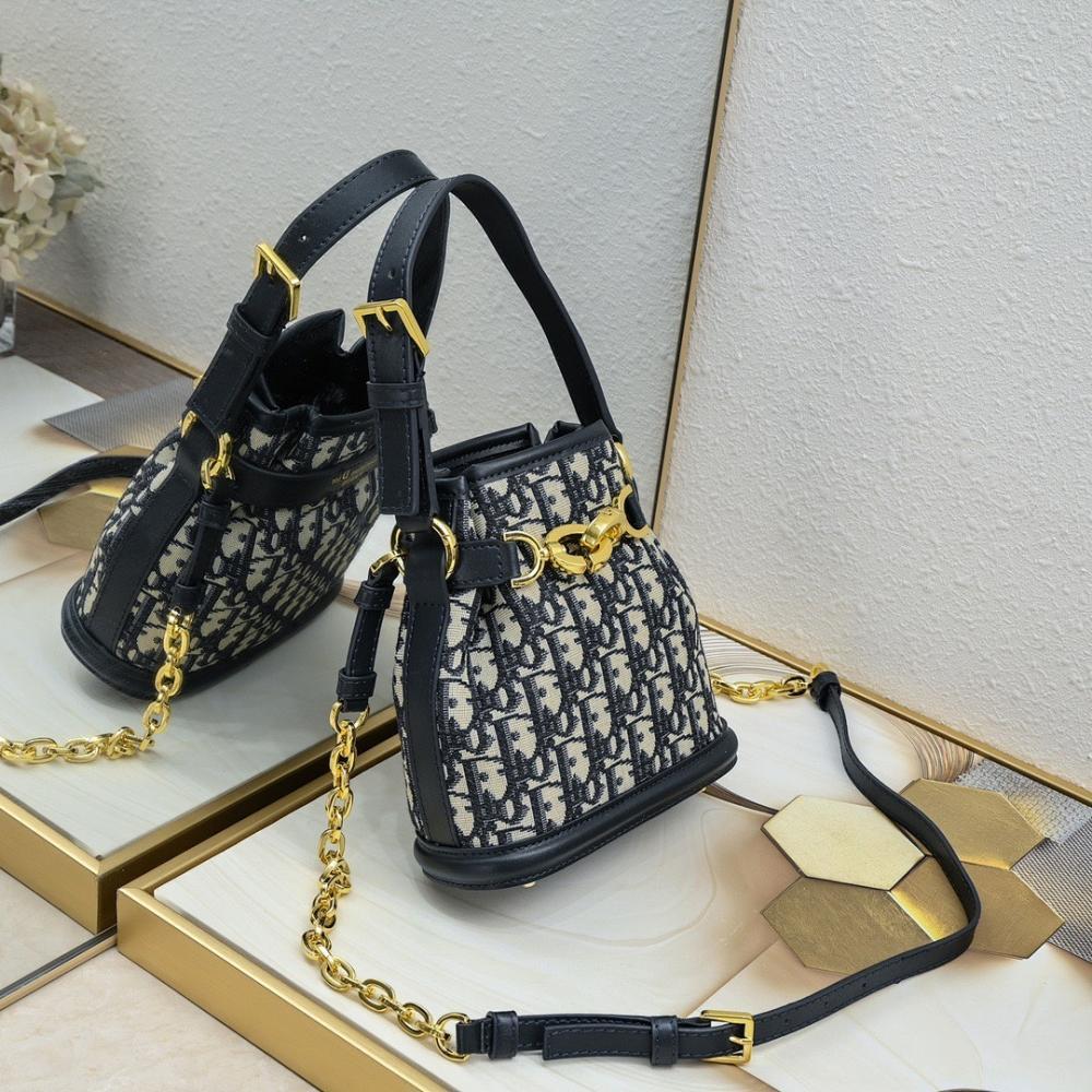 Stylish Bucket Bag – Limited Edition