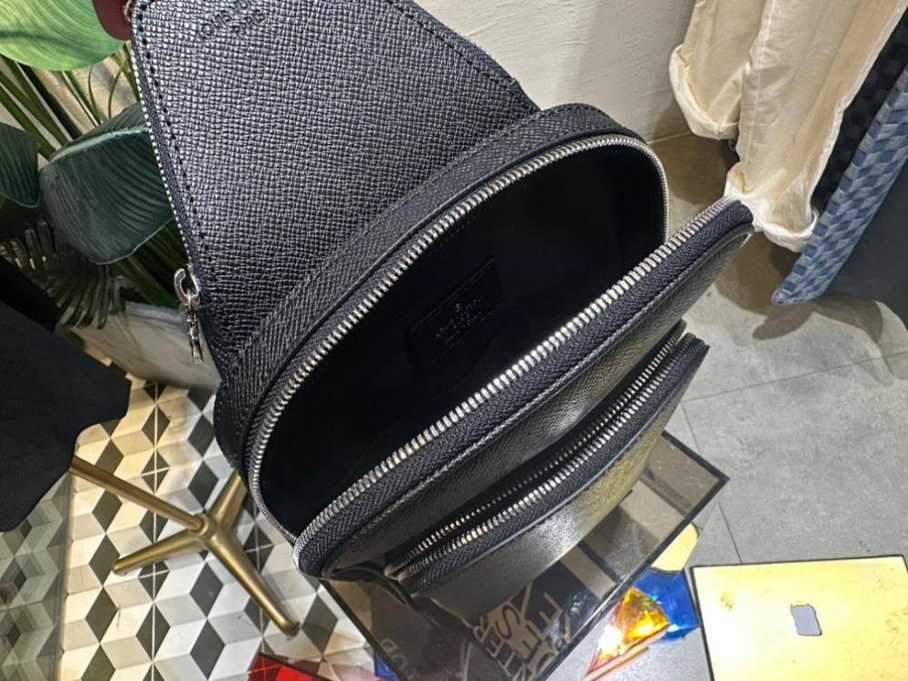 Luxury Refined Canvas Shoulder Bag