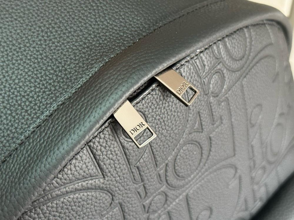 Stylish Refined Black Quilted Calfskin Crossbody Bag