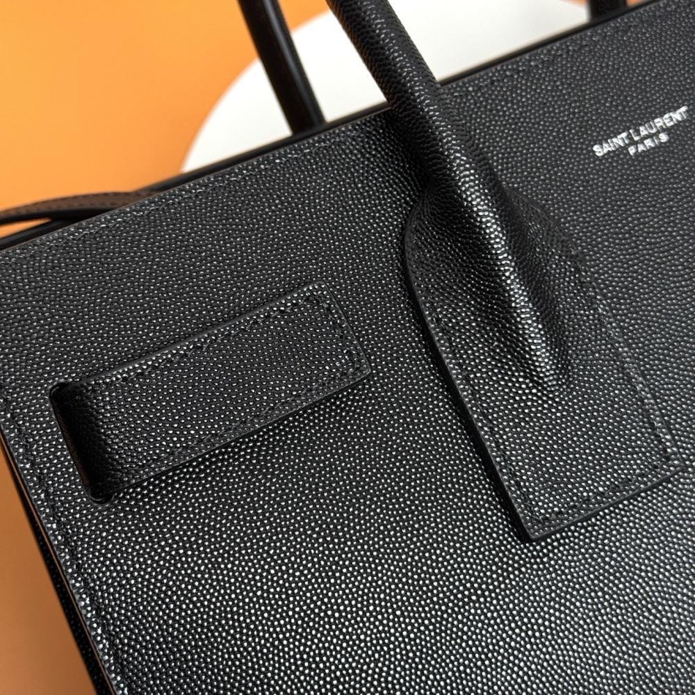 Classic Shoulder Bag