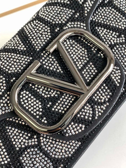 Stylish Refined Quilted Lambskin Shoulder Bag