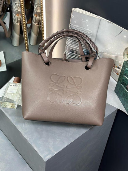 Stylish Premium Woven Leather Shoulder Bag