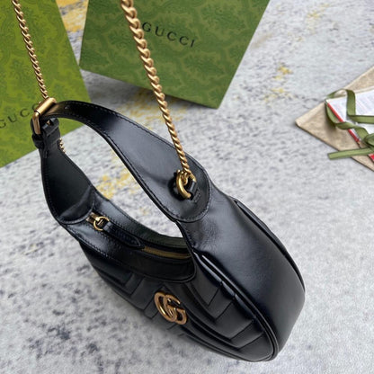 Classic Refined Shoulder Bag