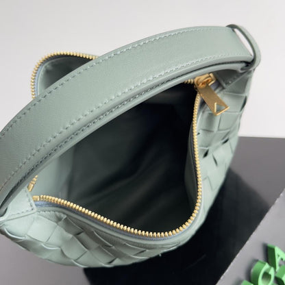 Classic Shoulder Bag