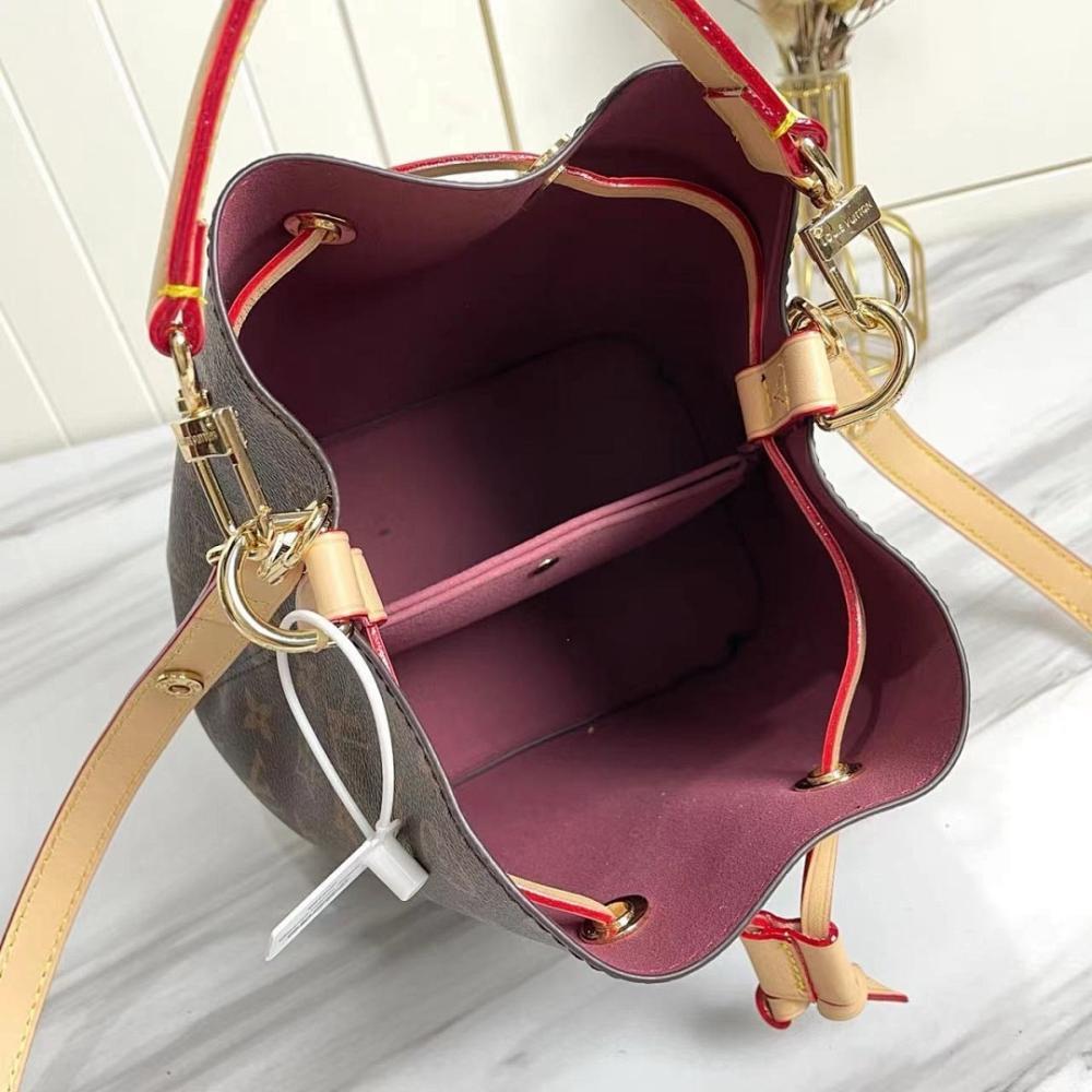 Stylish Refined Leather Bucket Bag