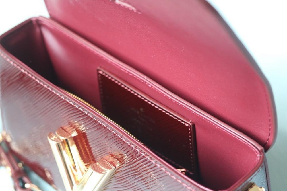 Modern Elegant Leather Shoulder Bag