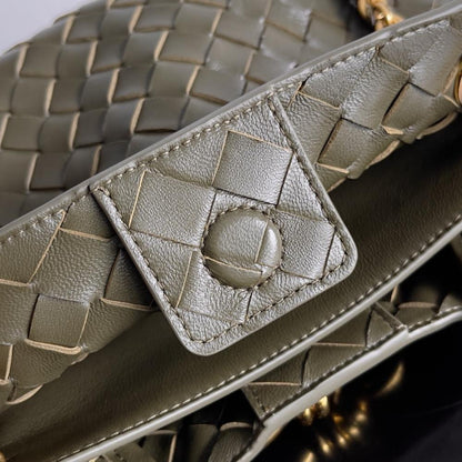Classic Leather Shoulder Bag