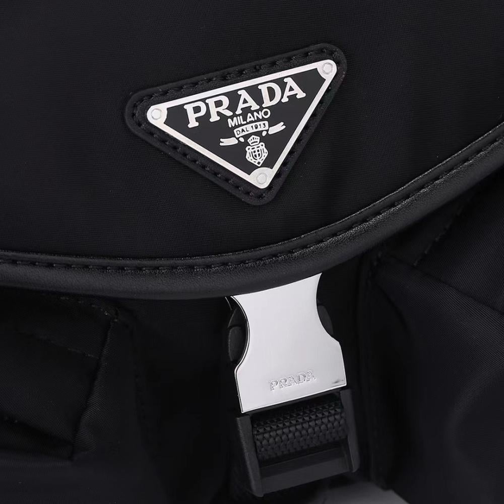 Elegant Refined Nylon Shoulder Bag