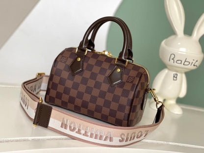 Classic Italian-Inspired Leather Shoulder Bag