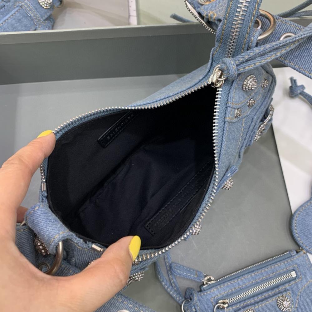 Modern Shoulder Bag