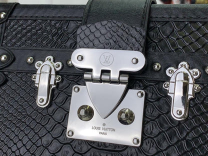 Elegant Shoulder Bag